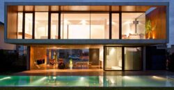 demo Luxury